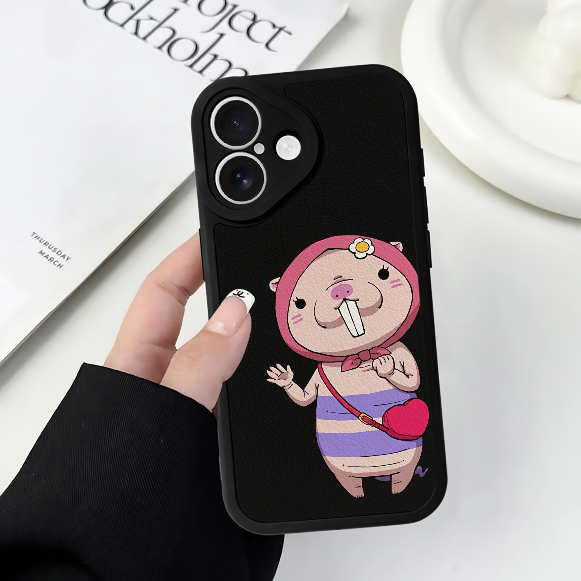 （画像用） 妖怪ウォッチ Yo-kai Watch 【iPhone 16シリーズ対応】シリコンスマホケース（レザー調） 材質：シリコン